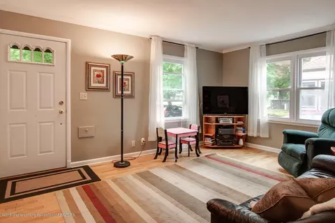 1732 Quentin Ave, Lansing, MI 48910 photo 3