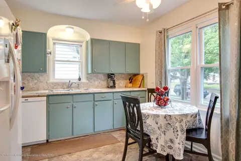 1732 Quentin Ave, Lansing, MI 48910 photo 5