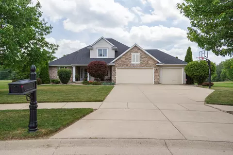 3141 Traci Ln, Dewitt, MI 48820 photo 1