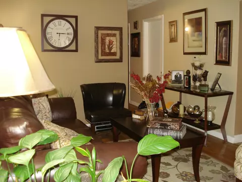 4600 Alpha St, Lansing, MI 48910 photo 2