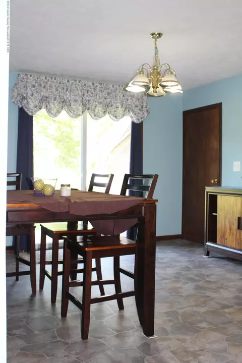 559 N Edgar Rd, Mason, MI 48854 photo 9