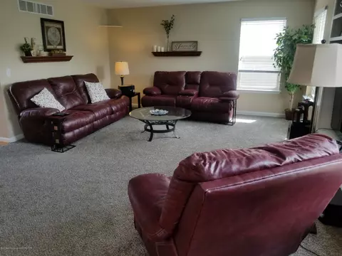 6920 Castleton Dr, Grand Ledge, MI 48837 photo 9