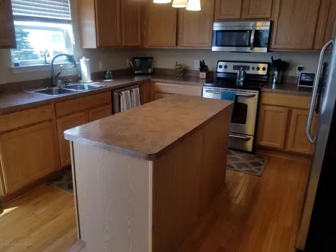 6920 Castleton Dr, Grand Ledge, MI 48837 photo 17