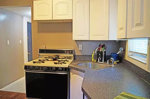 1817 Davis Ave, Lansing, MI 48910 photo 9