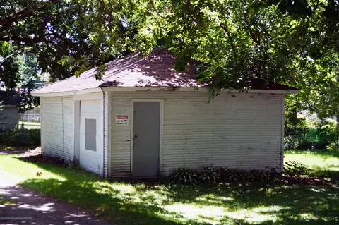 1817 Davis Ave, Lansing, MI 48910 photo 16