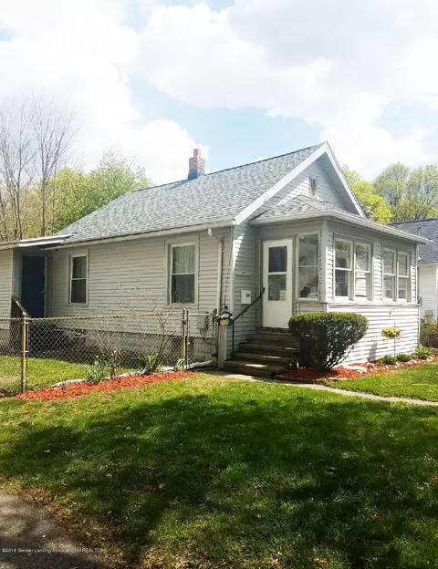 1817 Davis Ave, Lansing, MI 48910 photo 2