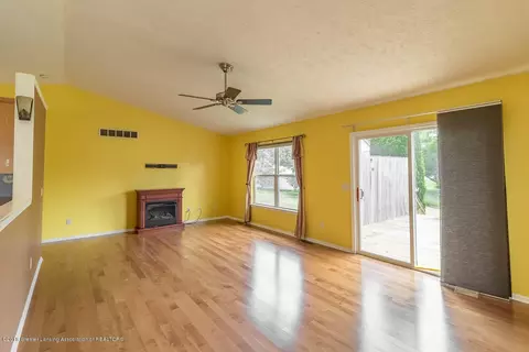 2330 Pine Tree Rd, Holt, MI 48842 photo 10