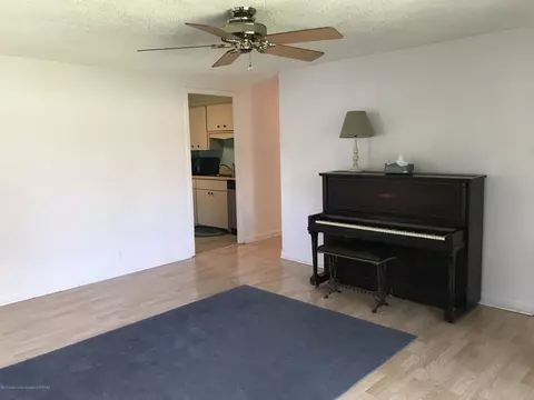 2909 Risley Dr, Lansing, MI 48917 photo 2