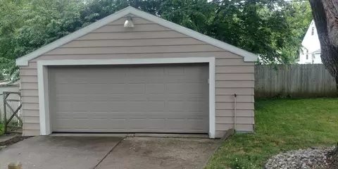 1921 W Rundle Ave, Lansing, MI 48910 photo 2