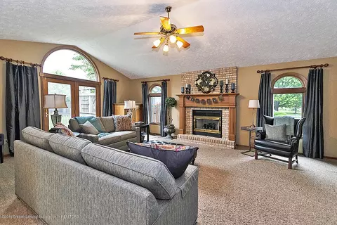 753 Tanbark Dr, Dimondale, MI 48821 photo 8