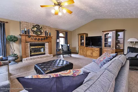 753 Tanbark Dr, Dimondale, MI 48821 photo 11