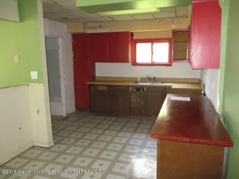 5607 Mccrum Rd, Jackson, MI 49201 photo 2
