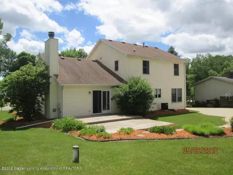 321 Tanbark Dr, Dimondale, MI 48821 photo 3