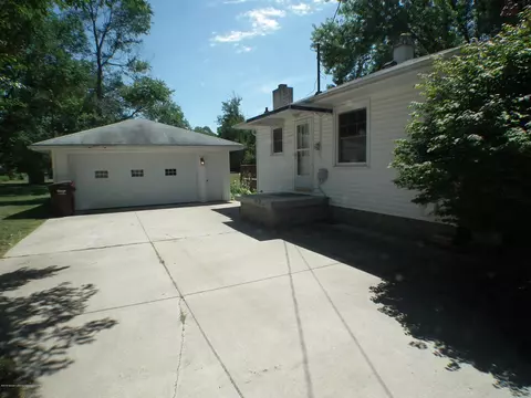 11886 Upton Rd, Grand Ledge, MI 48837 photo 2