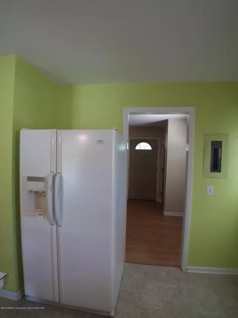 11886 Upton Rd, Grand Ledge, MI 48837 photo 4