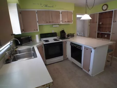 11886 Upton Rd, Grand Ledge, MI 48837 photo 5