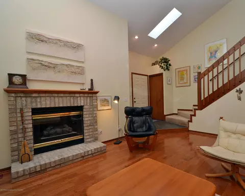 7196 White Pine Dr, Perry, MI 48872 photo 5