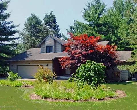 7196 White Pine Dr, Perry, MI 48872 photo 1