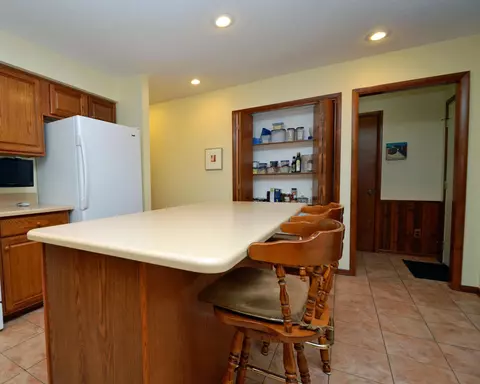 7196 White Pine Dr, Perry, MI 48872 photo 12