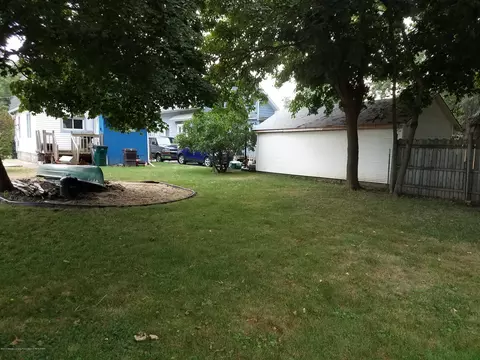 325 E Thomas St, Lansing, MI 48906 photo 12
