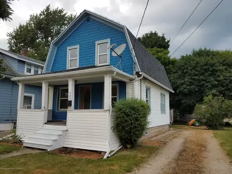 325 E Thomas St, Lansing, MI 48906 photo 1