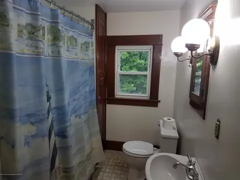 325 E Thomas St, Lansing, MI 48906 photo 6