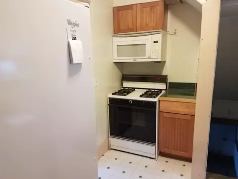 325 E Thomas St, Lansing, MI 48906 photo 9