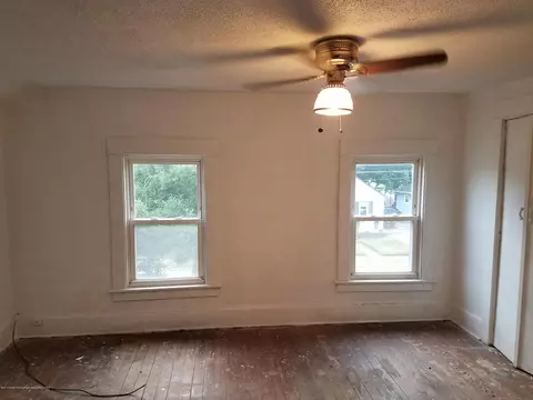 325 E Thomas St, Lansing, MI 48906 photo 4