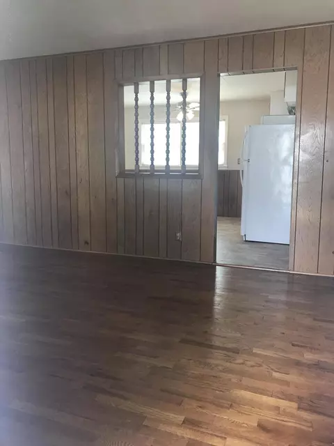 2121 Gary St, Lansing, MI 48906 photo 4