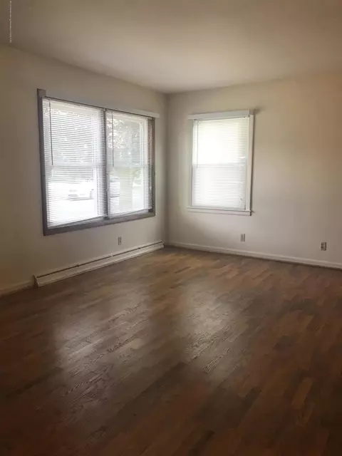 2121 Gary St, Lansing, MI 48906 photo 3