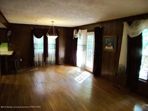6089 Beechwood Dr, Haslett, MI 48840 photo 9