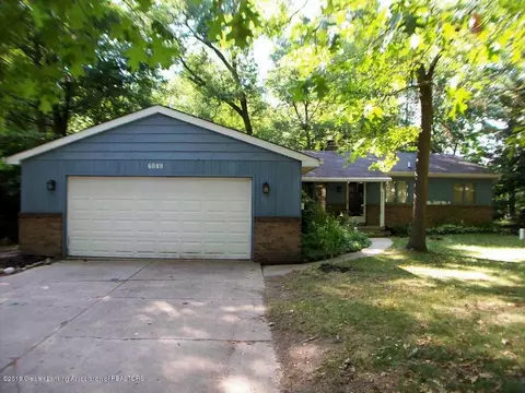 6089 Beechwood Dr, Haslett, MI 48840 photo 2