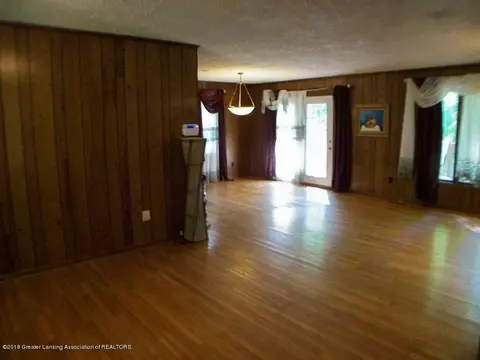 6089 Beechwood Dr, Haslett, MI 48840 photo 6