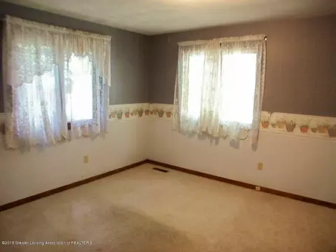 6089 Beechwood Dr, Haslett, MI 48840 photo 25