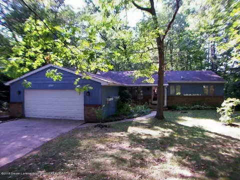 6089 Beechwood Dr, Haslett, MI 48840 photo 1