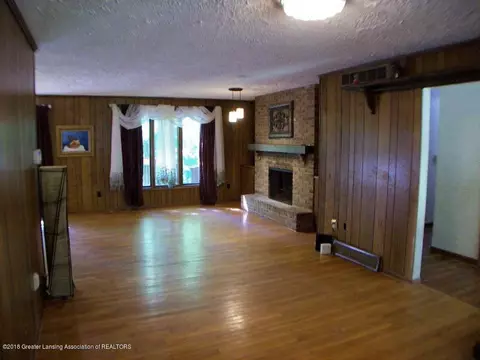 6089 Beechwood Dr, Haslett, MI 48840 photo 7