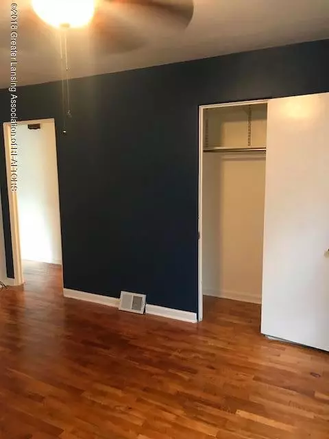 1006 Maycroft Rd, Lansing, MI 48917 photo 7