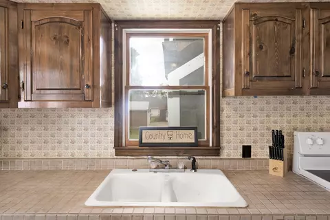 2717 Gilbert Rd, Lansing, MI 48911 photo 37