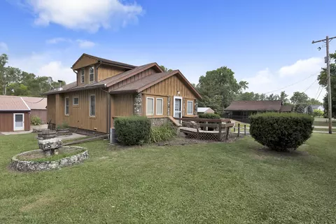 2717 Gilbert Rd, Lansing, MI 48911 photo 4