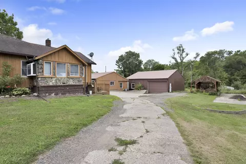 2717 Gilbert Rd, Lansing, MI 48911 photo 24
