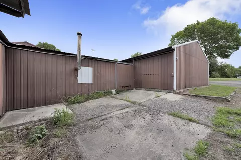 2717 Gilbert Rd, Lansing, MI 48911 photo 9