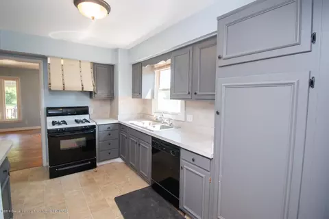 3211 Timber Dr, Lansing, MI 48917 photo 11