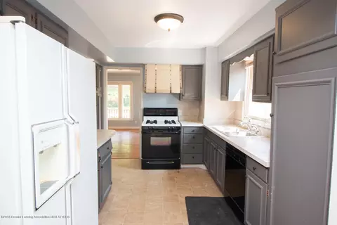 3211 Timber Dr, Lansing, MI 48917 photo 14