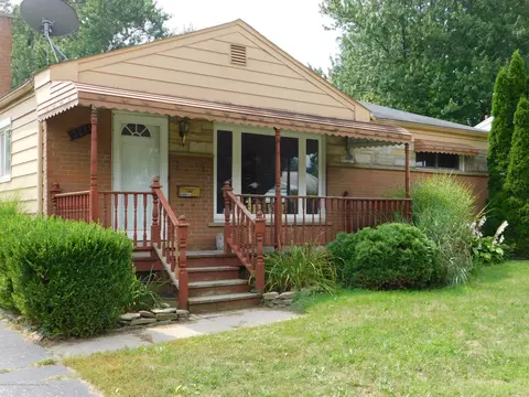 3211 Timber Dr, Lansing, MI 48917 photo 2