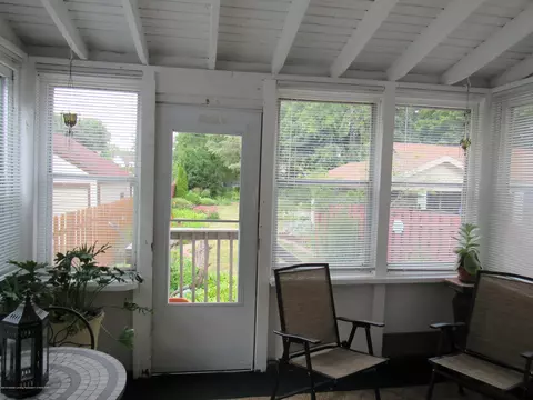 601 Bartlett St, Lansing, MI 48915 photo 16
