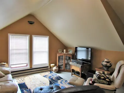 601 Bartlett St, Lansing, MI 48915 photo 26