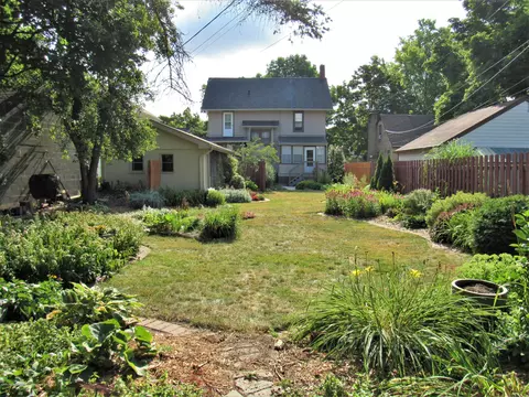 601 Bartlett St, Lansing, MI 48915 photo 32