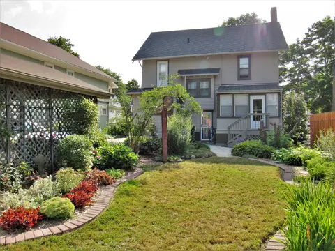 601 Bartlett St, Lansing, MI 48915 photo 33