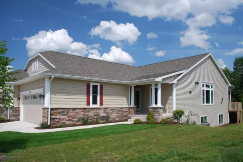 5340 E Hawk Hollow Dr, Bath, MI 48808 photo 2
