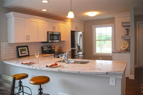 5340 E Hawk Hollow Dr, Bath, MI 48808 photo 3